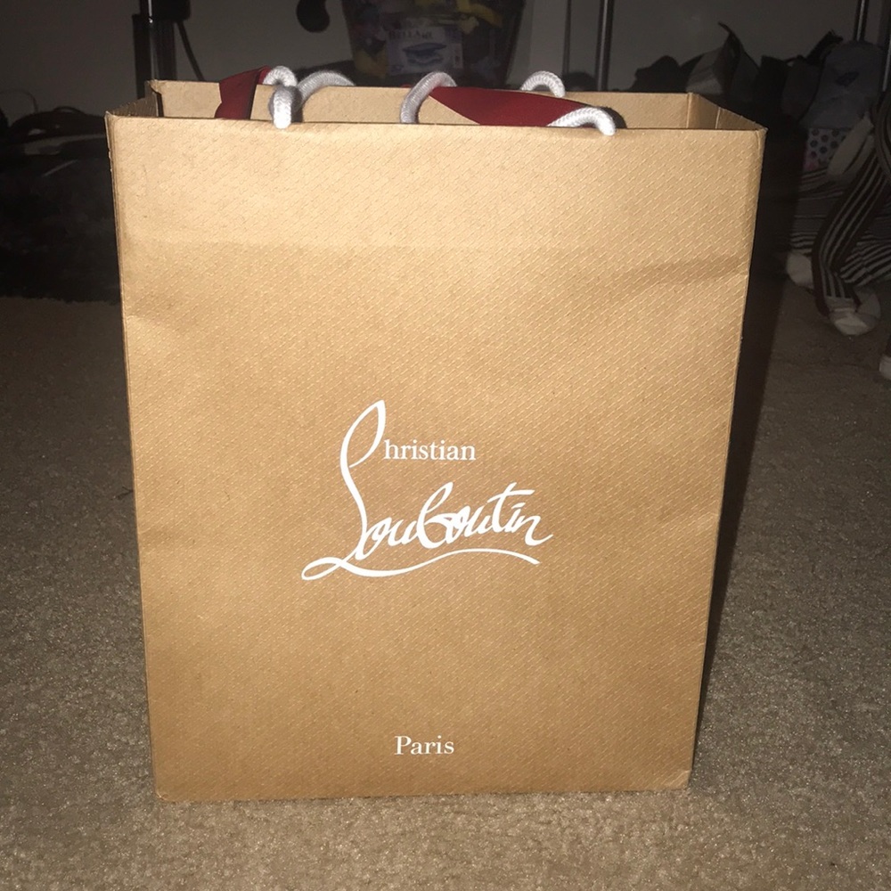 Authentic Christian louboutin so kate size 5